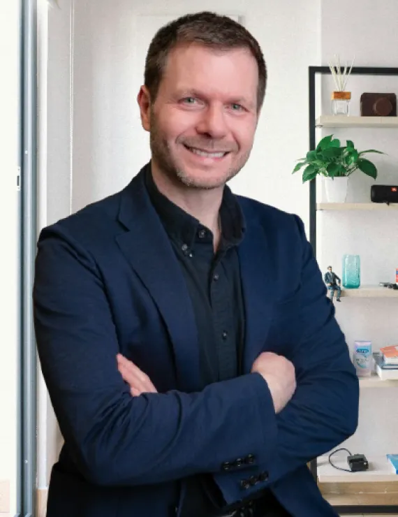 Photo of Alexander Robert (Bobby), IFS therapist in Reston