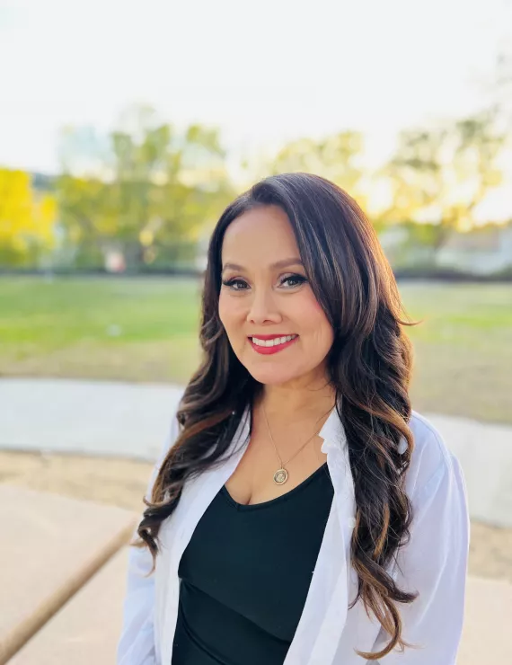 Photo of Araceli Pimentel, IFS therapist in San Francisco