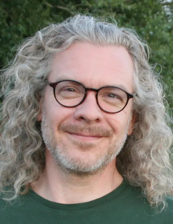 Photo of Björk Stefan, IFS therapist in Stockholm