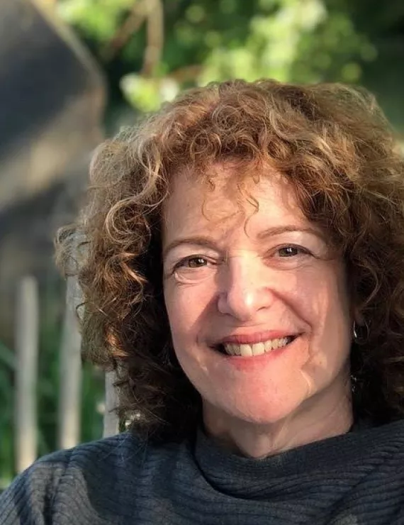 Photo of Bresnick Hauss Ronda, IFS therapist in Annapolis