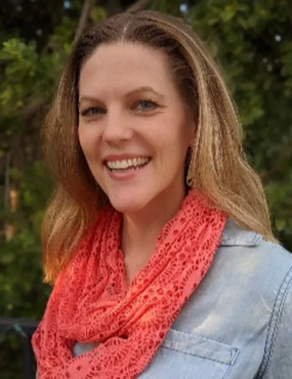 Photo of Burn Ellen, IFS therapist in Chandler