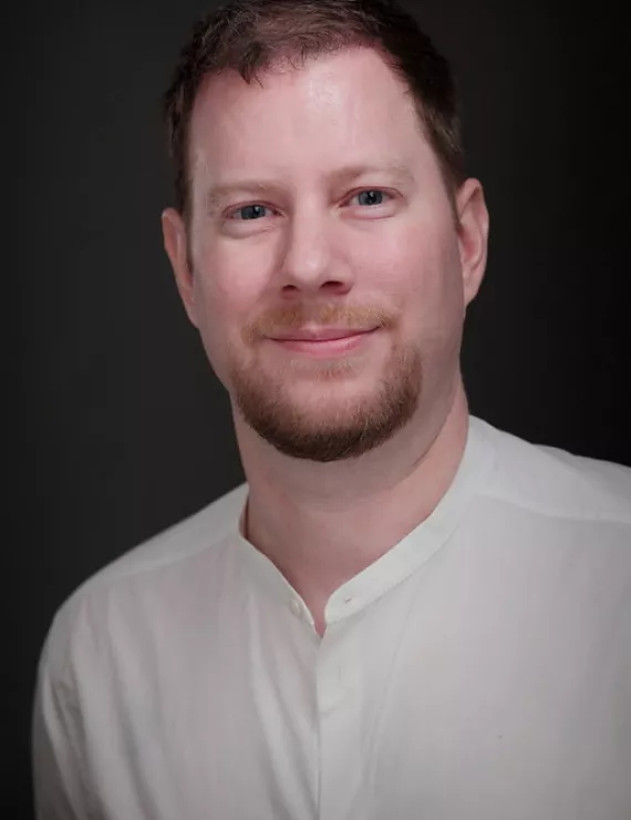 Photo of Bushell Ali, IFS therapist in London
