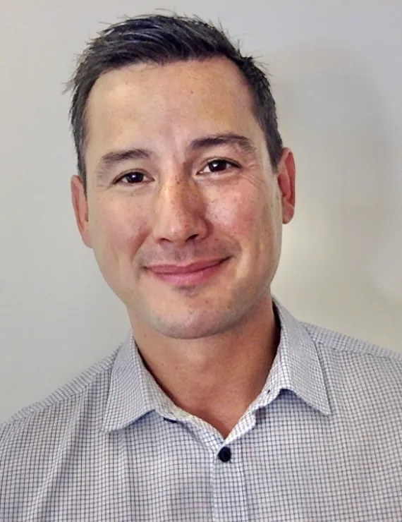 Photo of Carter Jonathan, IFS therapist in Vancouver