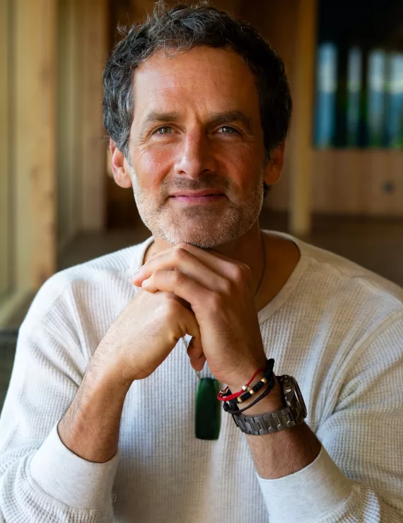 Photo of Chaparro Damian, IFS therapist in Queenstown