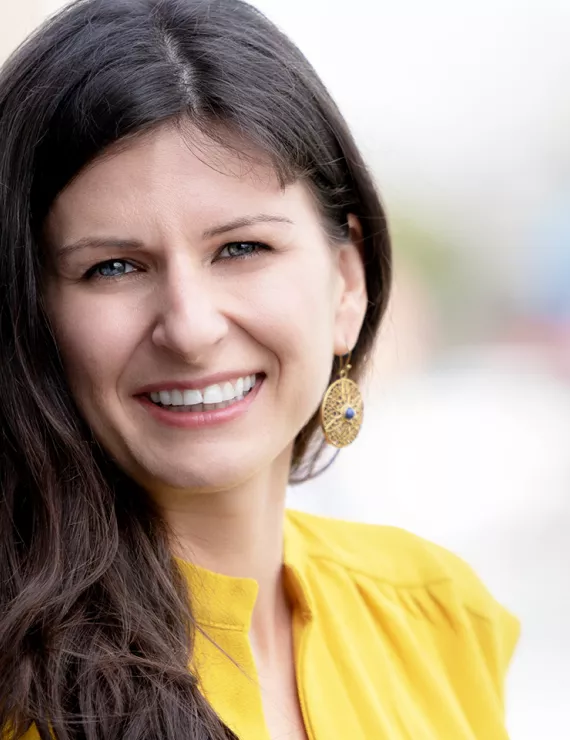 Photo of Curry Inga, IFS therapist in San Diego