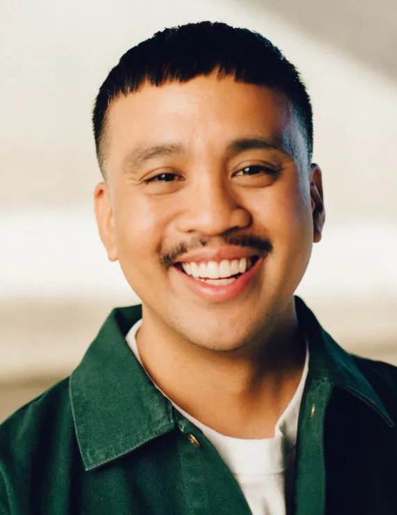 Photo of Datiles Chris, IFS therapist in Los Angeles