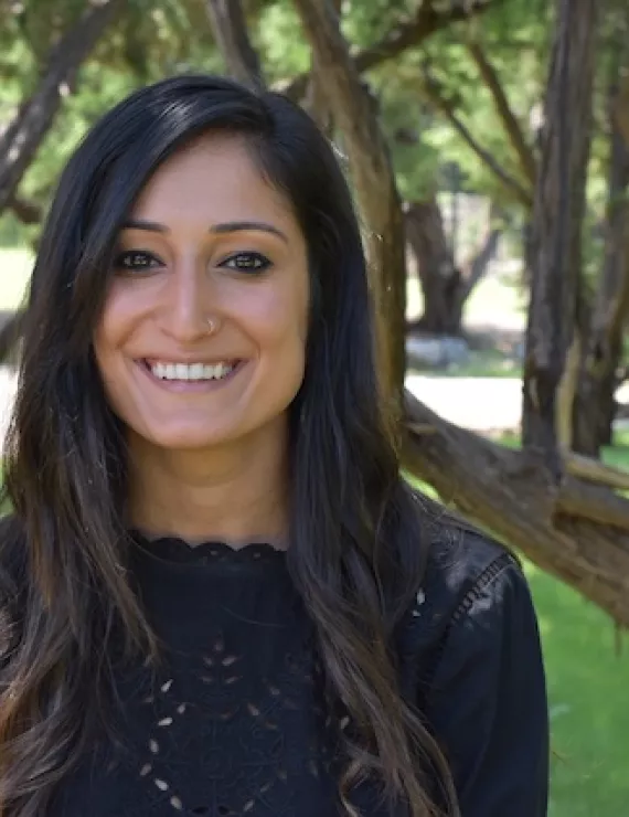 Photo of Daver Vasudha, IFS therapist in Boulder