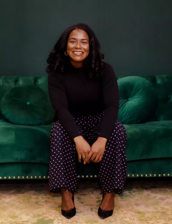 Photo of De Leon Nelsery, IFS therapist in Philadelphia