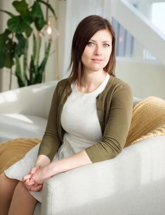 Photo of Dobey Sarah, IFS therapist in Portland