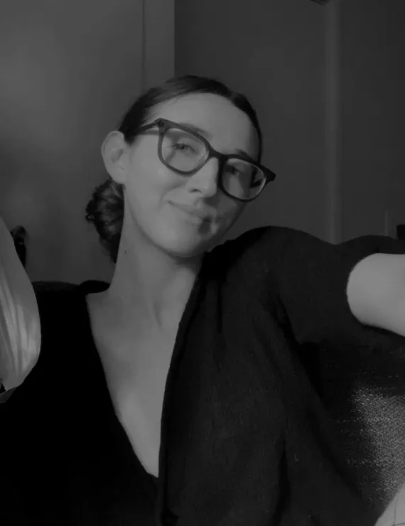 Photo of Dolhaine Antonia, IFS therapist in Vancouver