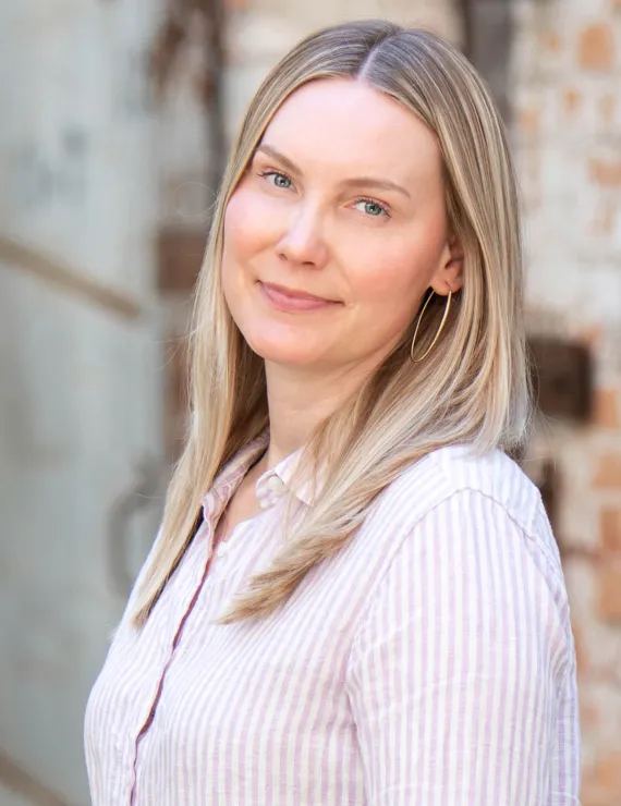 Photo of Ellison Sara, IFS therapist in Atlanta