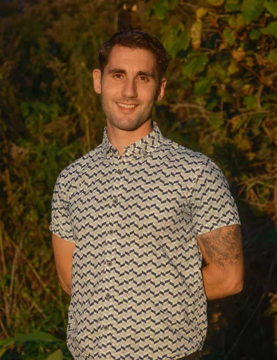 Photo of Erlich Simon, IFS therapist in Toronto