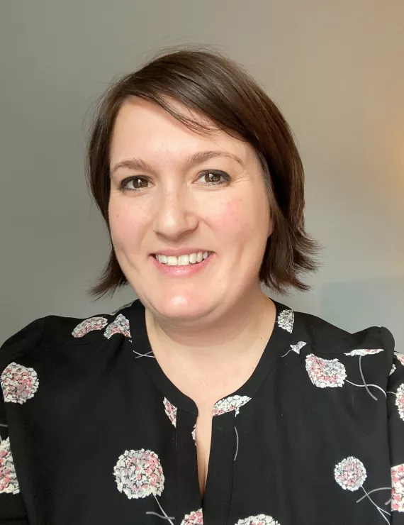 Photo of Estling Rhonda, IFS therapist in Cedar Rapids