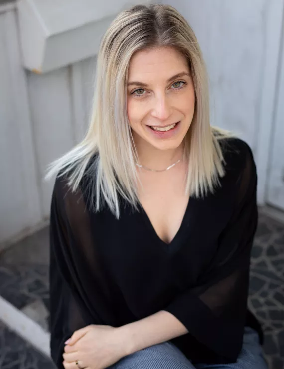 Photo of Feinstein Kelsey, IFS therapist in Toronto