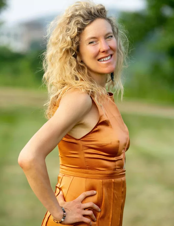 Photo of Feley Sara, IFS therapist in Pittsburgh