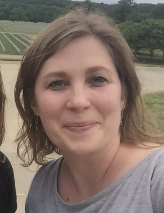 Photo of Fields Dara, IFS therapist in Redding