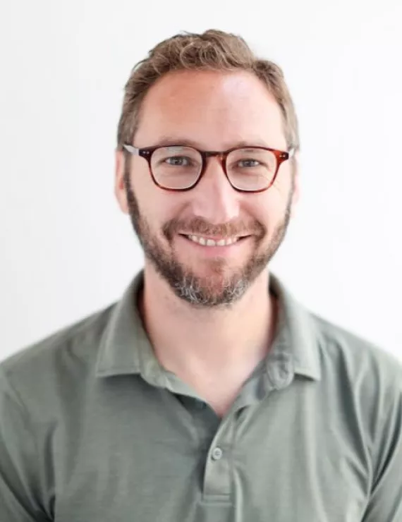 Photo of Flanders Joe, IFS therapist in Montreal
