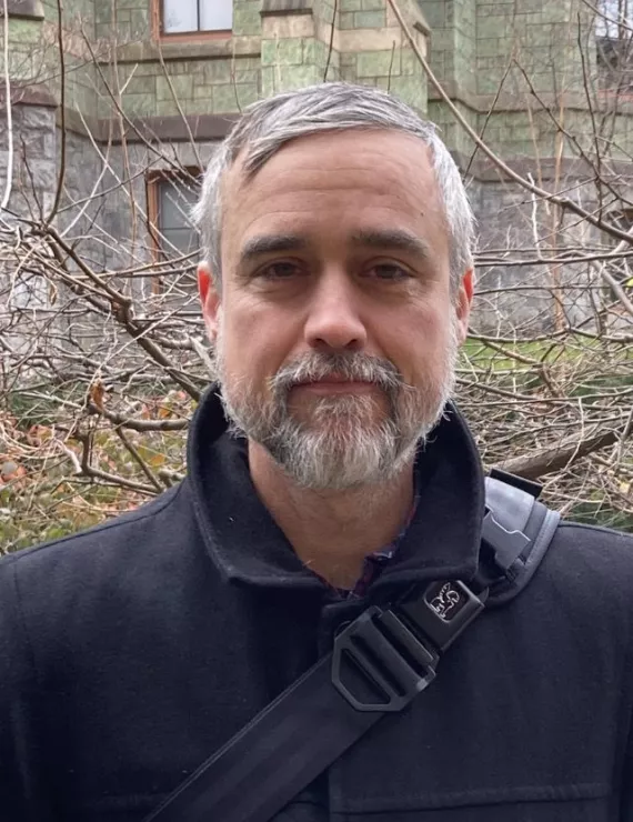Photo of Fox Eriach, IFS therapist in Philadelphia