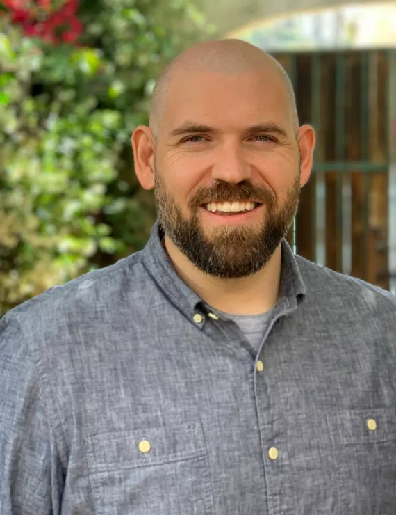 Photo of Fulton Daniel, IFS therapist in Oak Park