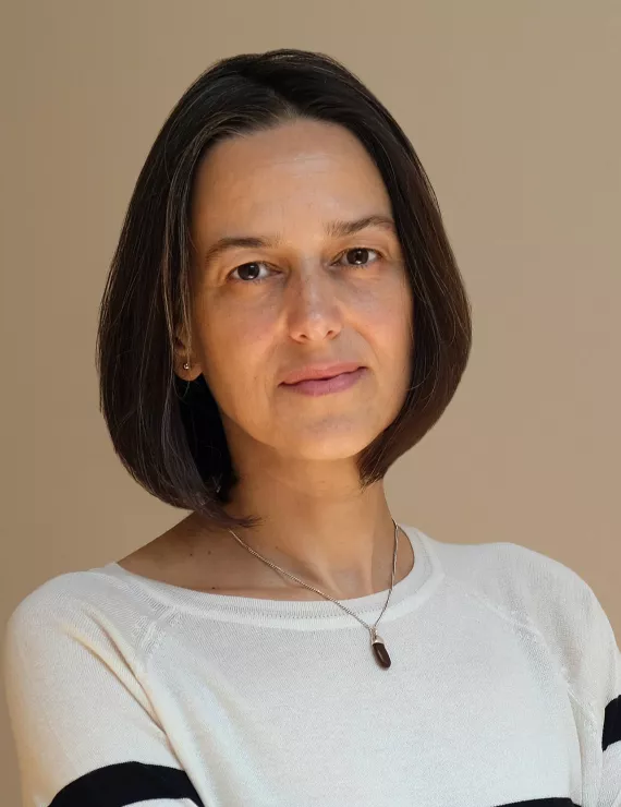 Photo of Gancedo Bea, IFS therapist in Toronto