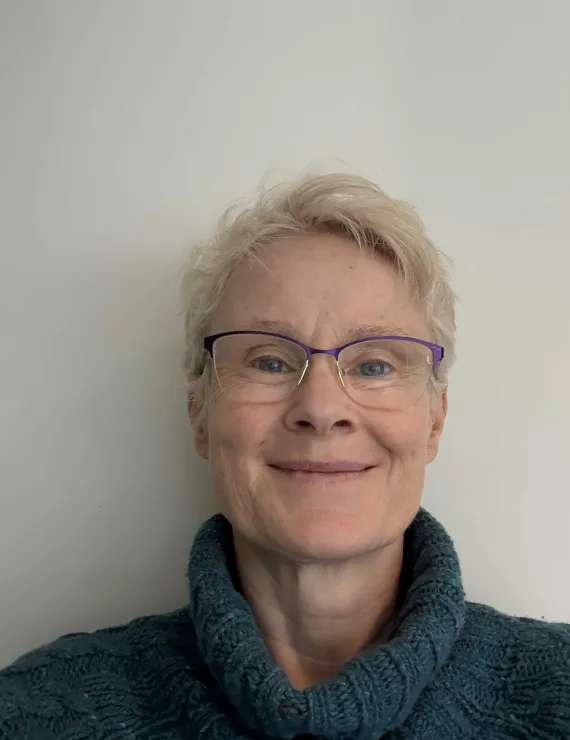 Photo of Gee Siobhan, IFS therapist in London