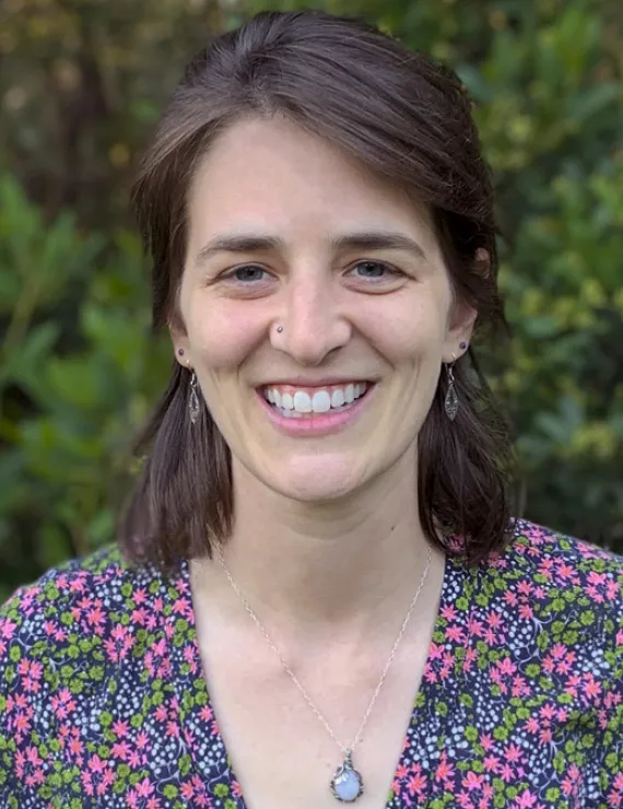 Photo of Girard Madeline, IFS therapist in Berkeley