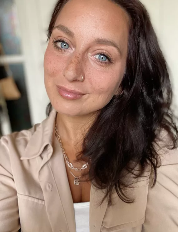 Photo of Grummett Sarah, IFS therapist in Ottawa