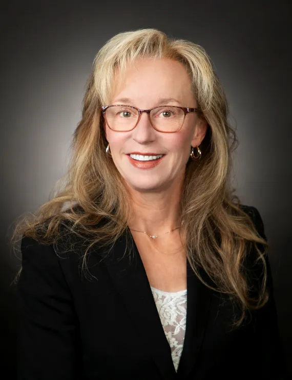 Photo of Huckabee Helena, IFS therapist in Centennial