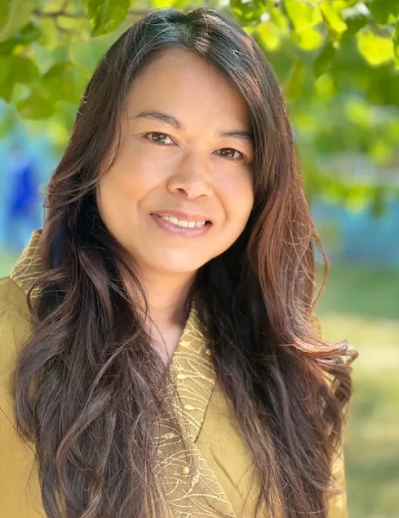 Photo of Huinil Thavone, IFS therapist in Grand Rapids