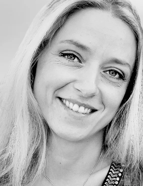Photo of Hunter Izabela, IFS therapist in London