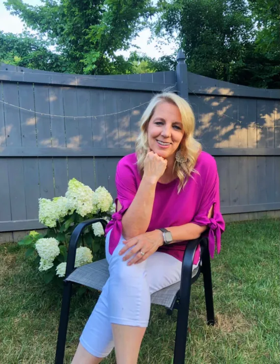 Photo of Inkrot Lori, IFS therapist in Franklin