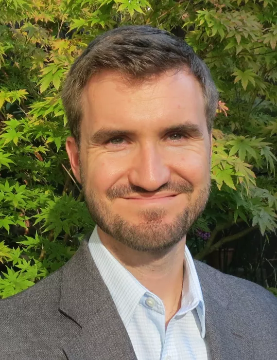 Photo of Jones Lucas, IFS therapist in Berkeley
