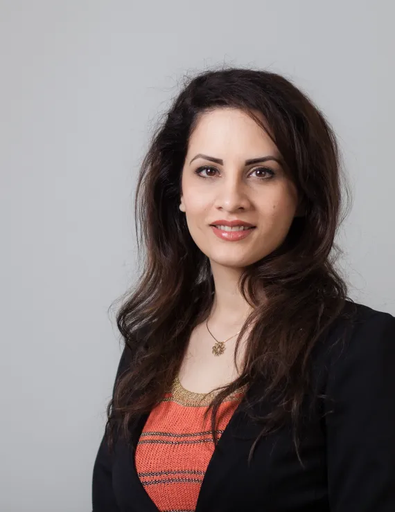 Photo of Keshavarz Yasaman, IFS therapist in Sacramento