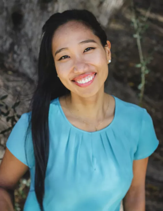 Photo of Ko Ji Eun, IFS therapist in San Diego