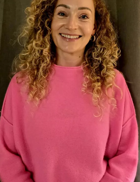 Photo of Lally Sarah (Sal), IFS therapist in Vancouver