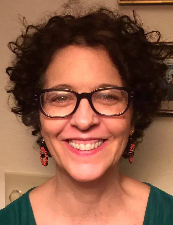 Photo of Latino Rose, IFS therapist in Brooklyn