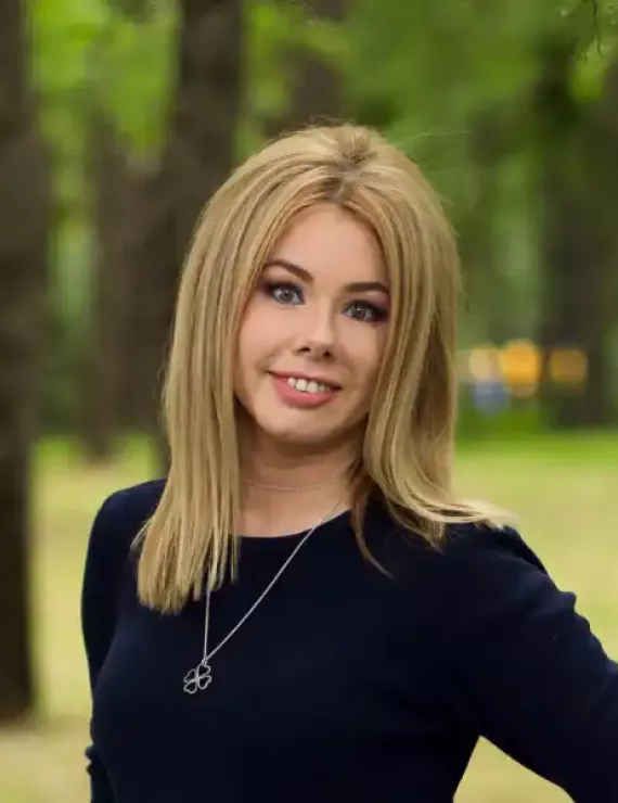 Photo of Latushkina Elena, IFS therapist in Vancouver