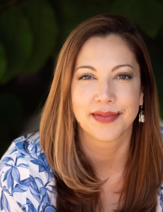 Photo of Lee Denise, IFS therapist in ORANGE
