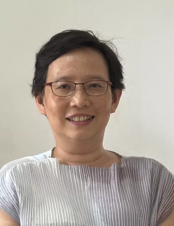 Photo of Lee Tsui ling, IFS therapist in Singapore