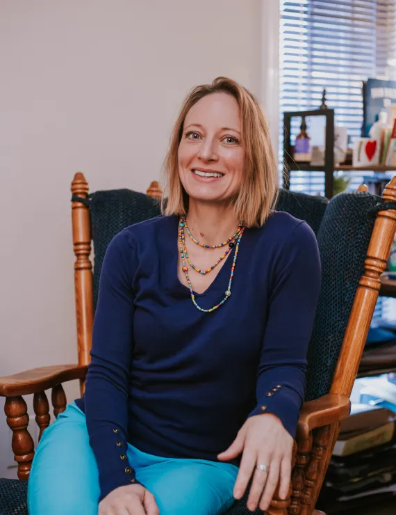 Photo of Lennertz Lindsay, IFS therapist in Albuquerque