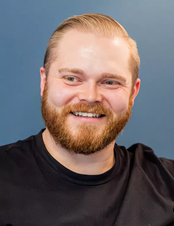 Photo of MacEwen Bryce, IFS therapist in Saskatoon