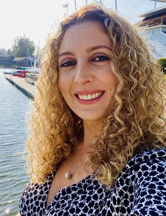 Photo of Melkonyan Armine, IFS therapist in Sarasota