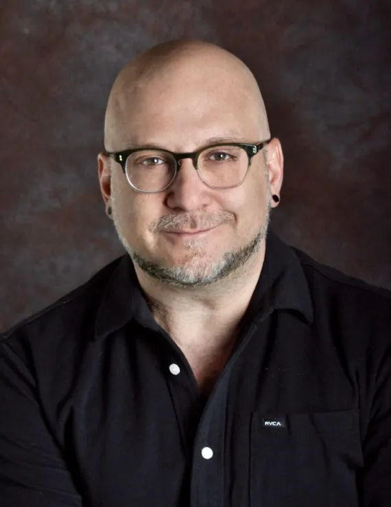 Photo of Mondschain Ross, IFS therapist in Chicago