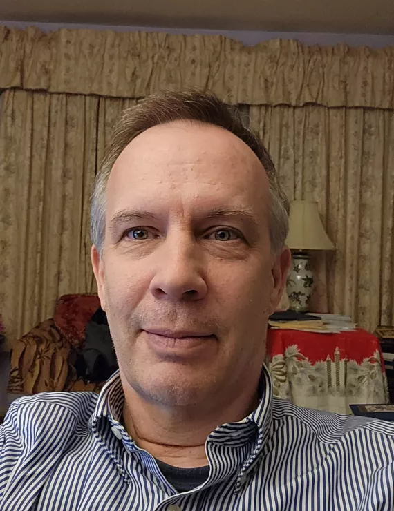 Photo of Moore Stuart, IFS therapist in Fairfax