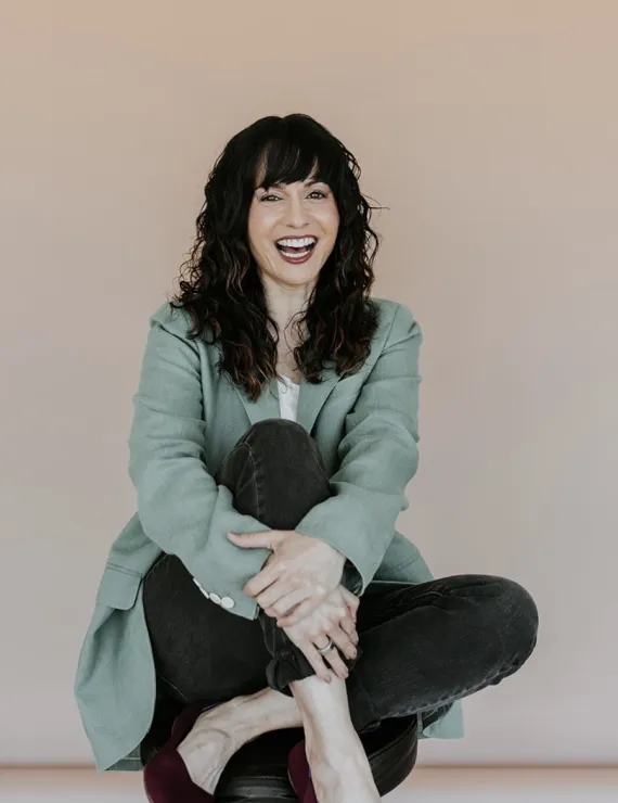 Photo of Muñoz Victoria, IFS therapist in Phoenix