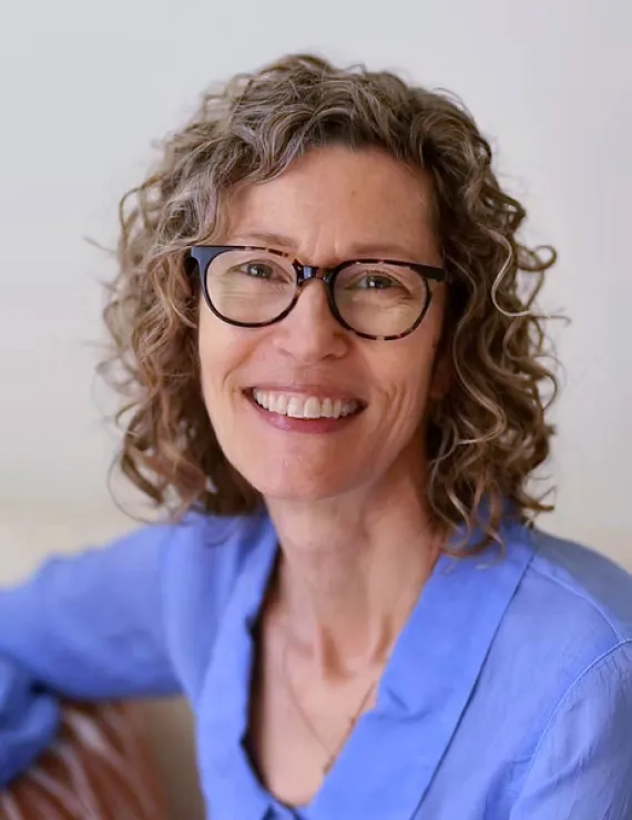 Photo of Myers Kerry, IFS therapist in Beaverton