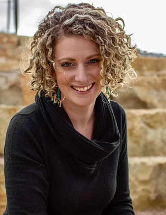 Photo of Naar Celia, IFS therapist in Santa Fe