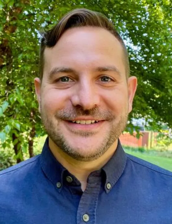 Photo of Nelson-Zutter Graham, IFS therapist in Vancouver