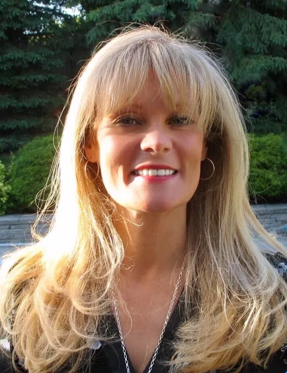Photo of Peterson Alexandra, IFS therapist in Oakville
