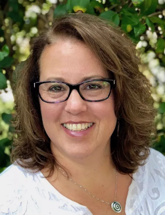 Photo of Petruk Leslie, IFS therapist in Charlotte